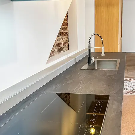 Maison Atypique Acces Direct Paris, Cuisine Design *