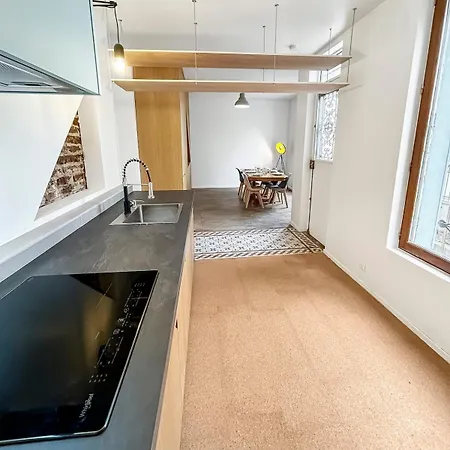 Maison Atypique Acces Direct Paris, Cuisine Design *